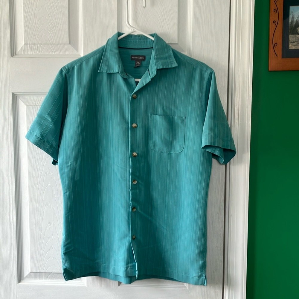 Van Heusen teal Blue Casual Button Down Shirt size small men’s island chic